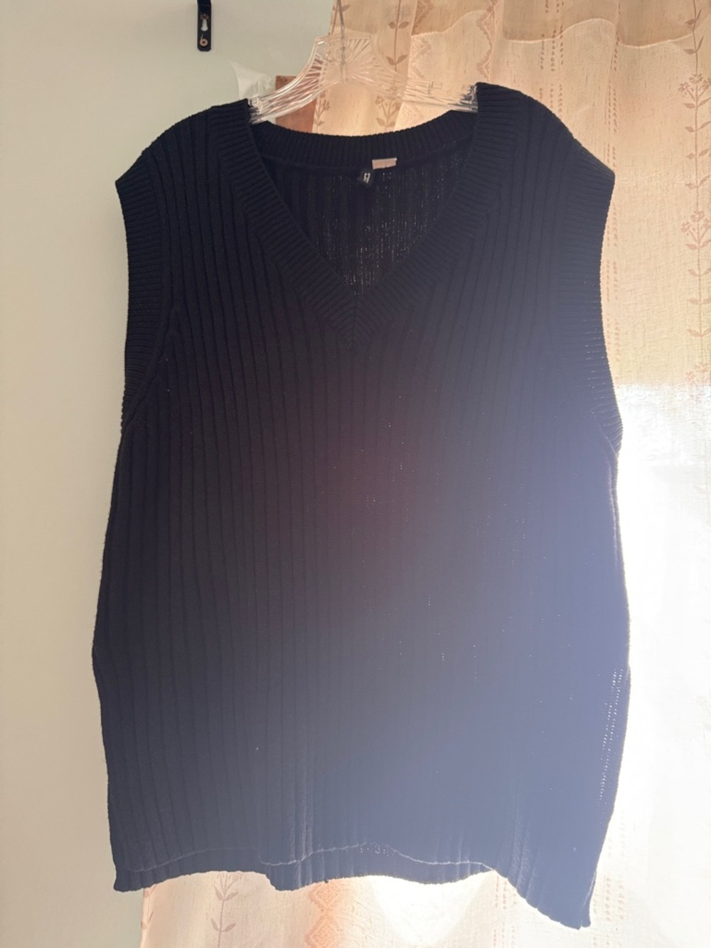 Divided Black Ribbed V-Neck Sleeveless Sweater Vest